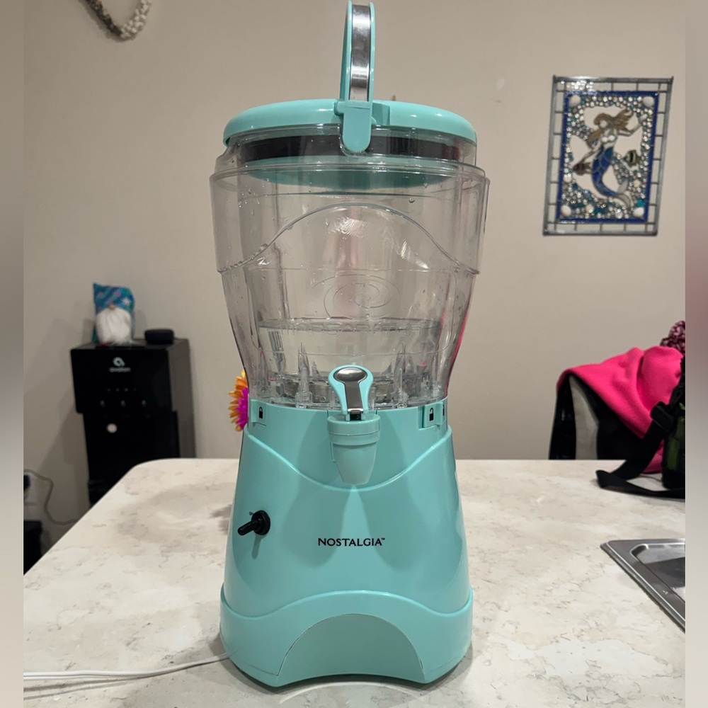 Nostalgia frozen margarita mixer